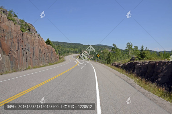 橫加公路