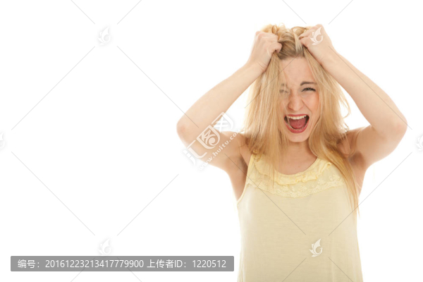 年輕漂亮的金發(fā)女人感情孤立在白色背景