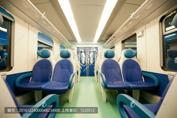 列車(chē)內(nèi)部