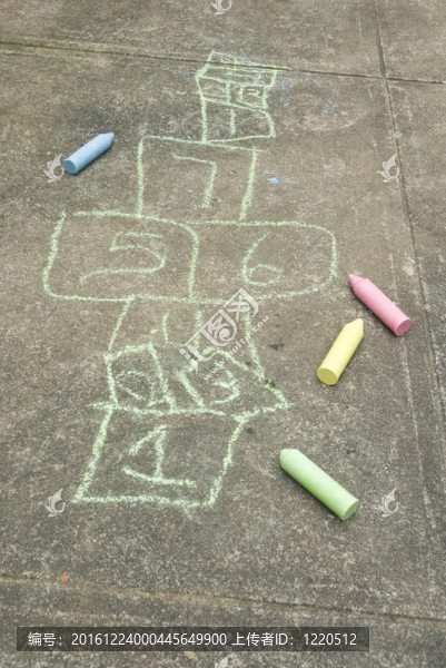 跳房子圖和粉筆