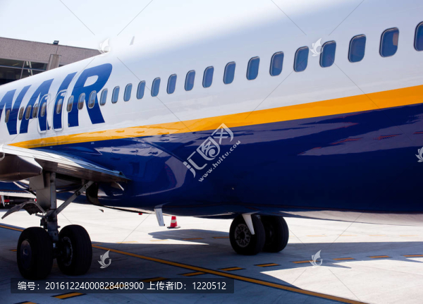 飛機在機場