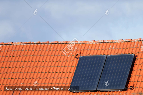 屋頂上的太陽能電池