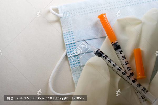 外科手套；面罩和注射器