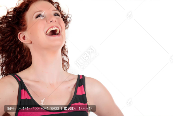 快樂紅頭發(fā)的年輕女人