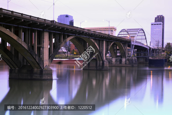 小石城橋；阿肯色