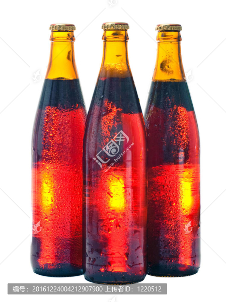 三啤酒瓶