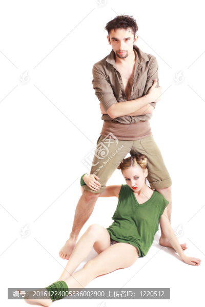 時尚男人和女人孤立在白色背景