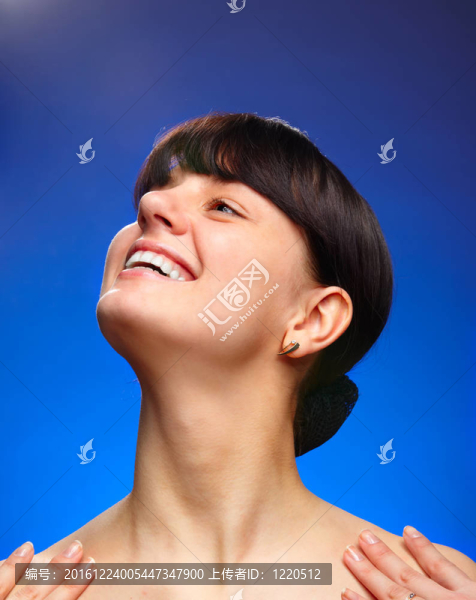 微笑的女孩