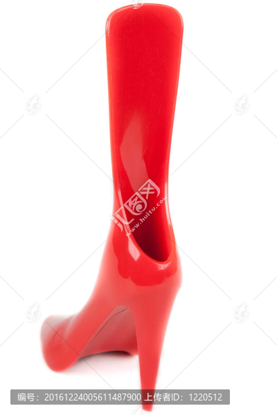 紅色的女性鞋；鞋拔