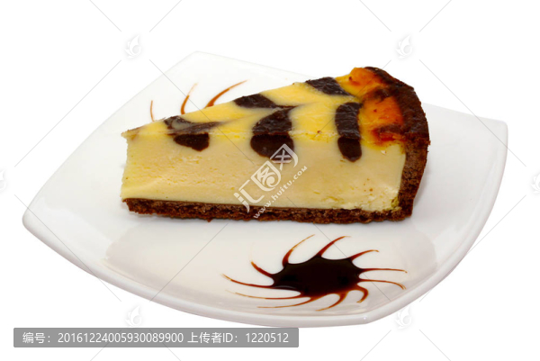 在白色背景的美食片芝士蛋糕