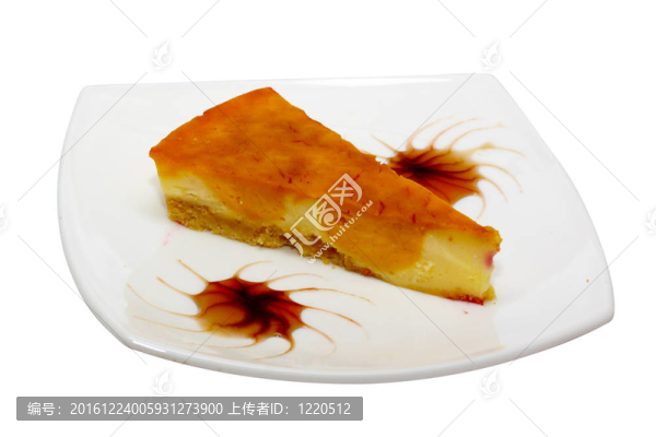 在白色背景的美食片芝士蛋糕