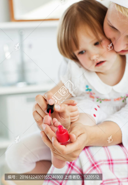 母親玩弄女兒