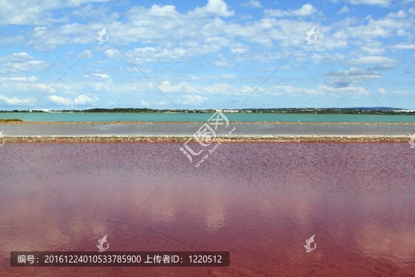 Ses,Salines,Formentera五彩鹽場的地平線