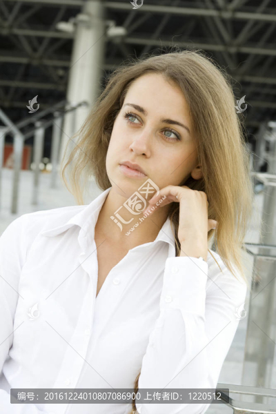 年輕的女商人