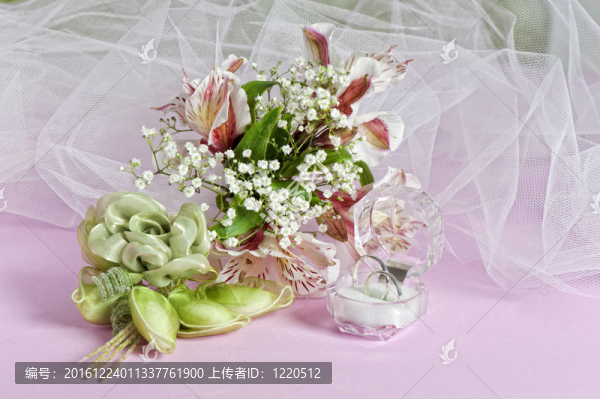 鮮花和糖果盒的布置