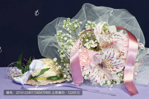 鮮花和糖果盒的布置