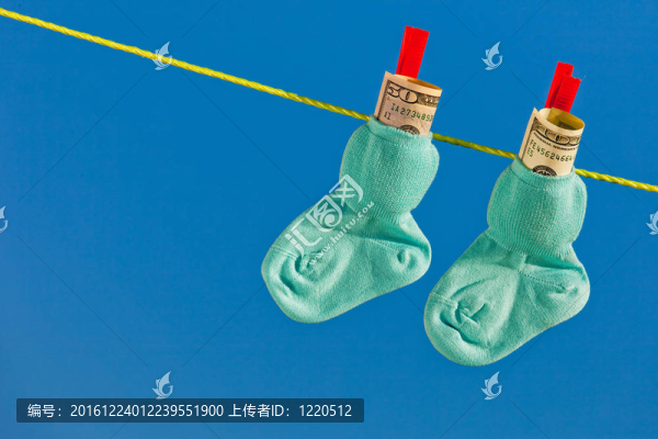嬰兒襪子用鈔票晾衣繩