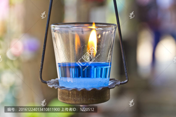 SPA藍色芳香蠟燭。