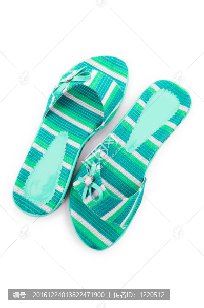 白色夏日鞋