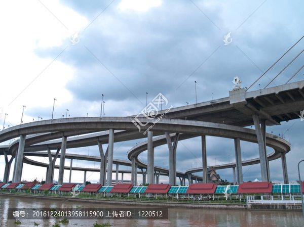 普密蓬國(guó)王橋