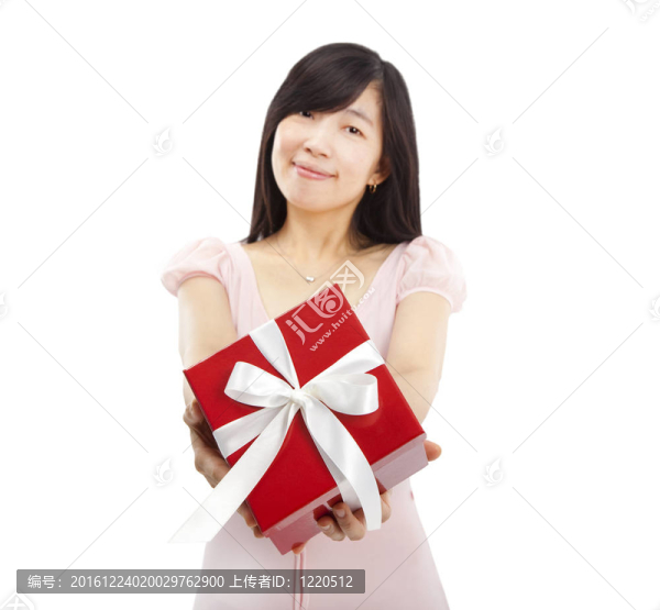 微笑亞洲青年女子禮品盒