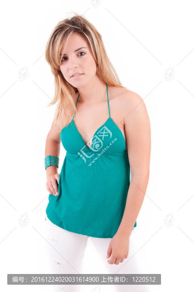 年輕漂亮的女人擺姿勢