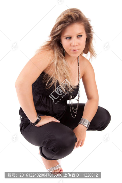 年輕漂亮的女人擺姿勢