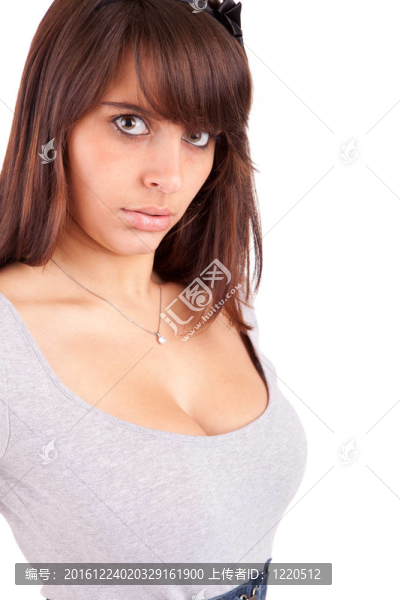 年輕漂亮的女人擺姿勢(shì)