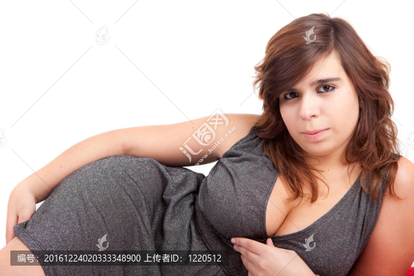 年輕漂亮的女人擺姿勢(shì)