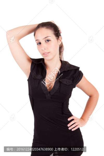 年輕漂亮的女人擺姿勢