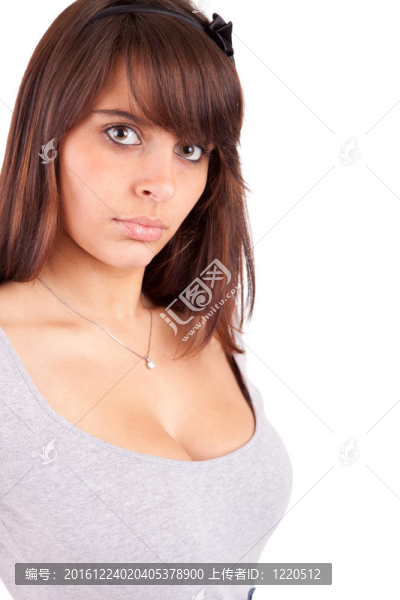 年輕漂亮的女人擺姿勢