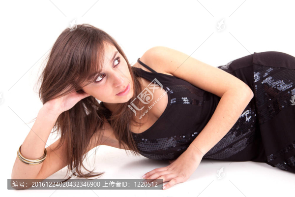 年輕漂亮的女人擺姿勢(shì)