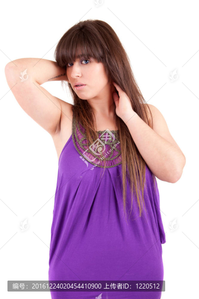 年輕漂亮的女人擺姿勢(shì)