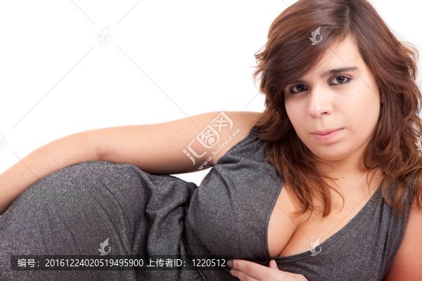 年輕漂亮的女人擺姿勢(shì)
