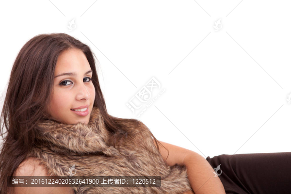 年輕漂亮的女人擺姿勢