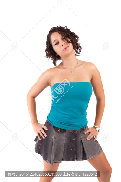 年輕漂亮的女人擺姿勢(shì)