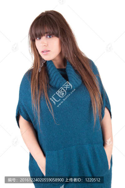 年輕漂亮的女人擺姿勢(shì)