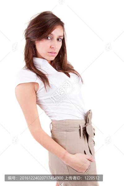 年輕漂亮的女人擺姿勢