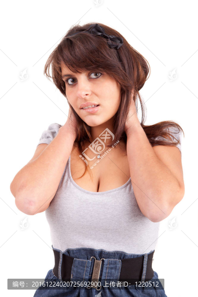 年輕漂亮的女人擺姿勢(shì)