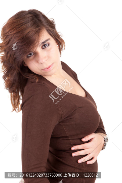 年輕漂亮的女人擺姿勢