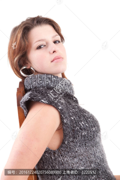坐在椅子上的美女