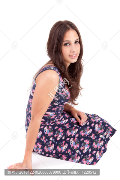 年輕漂亮的女人擺姿勢(shì)