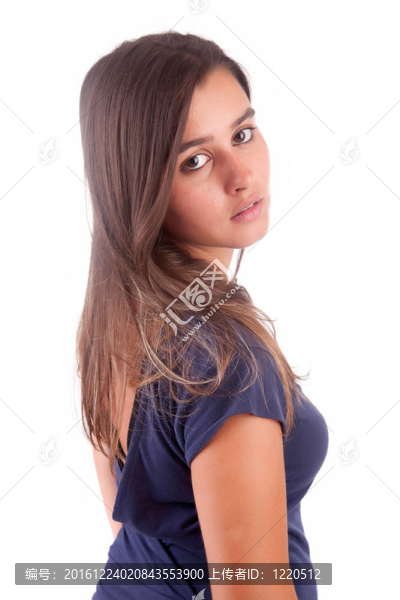 年輕漂亮的女人擺姿勢