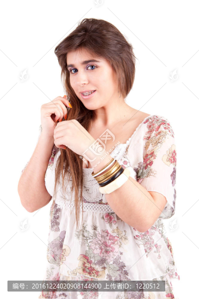 年輕漂亮的女人擺姿勢(shì)