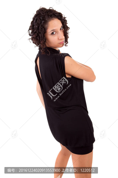年輕漂亮的女人擺姿勢