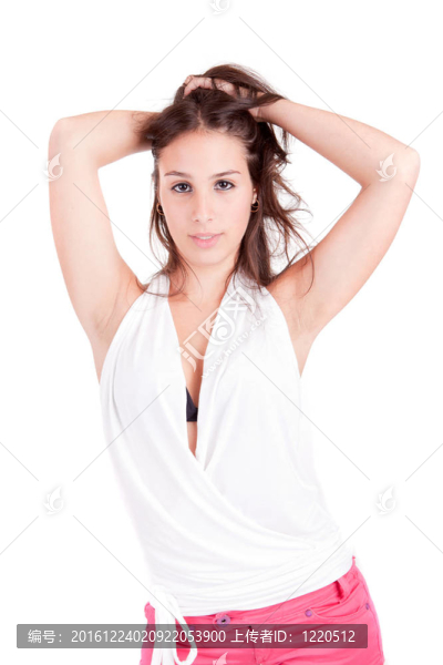 年輕漂亮的女人擺姿勢