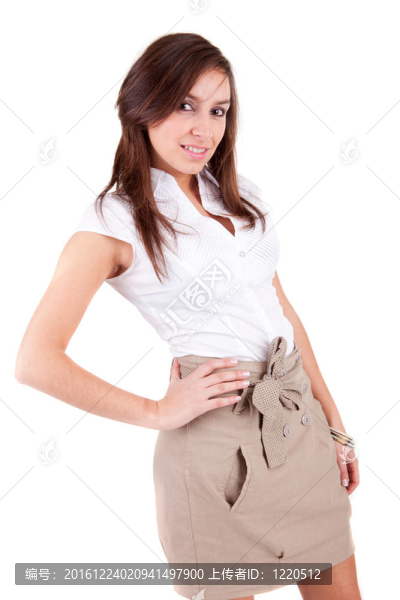 年輕漂亮的女人擺姿勢