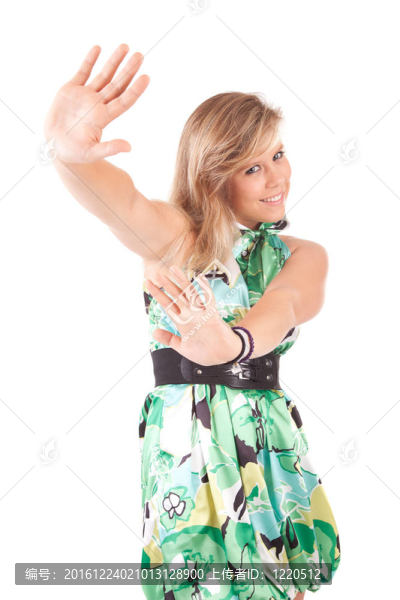 年輕漂亮的女人擺姿勢(shì)