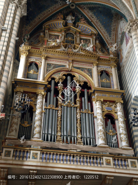 教堂內(nèi)部和主要廣場（大教堂）。Orvieto；翁布里亞大區(qū)。這4000管風(fēng)琴第一次設(shè)計于1584。
