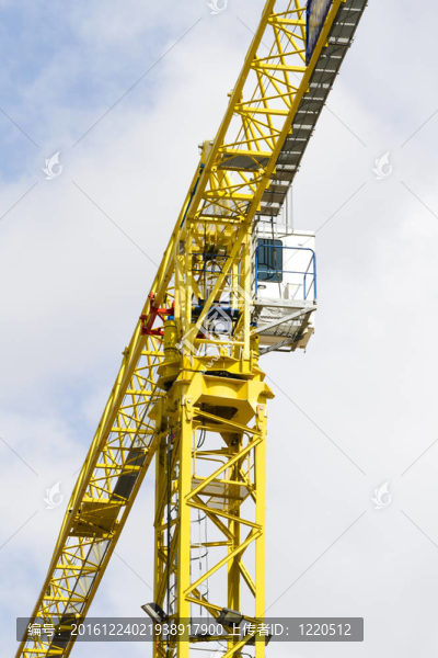 藍天建筑起重機
